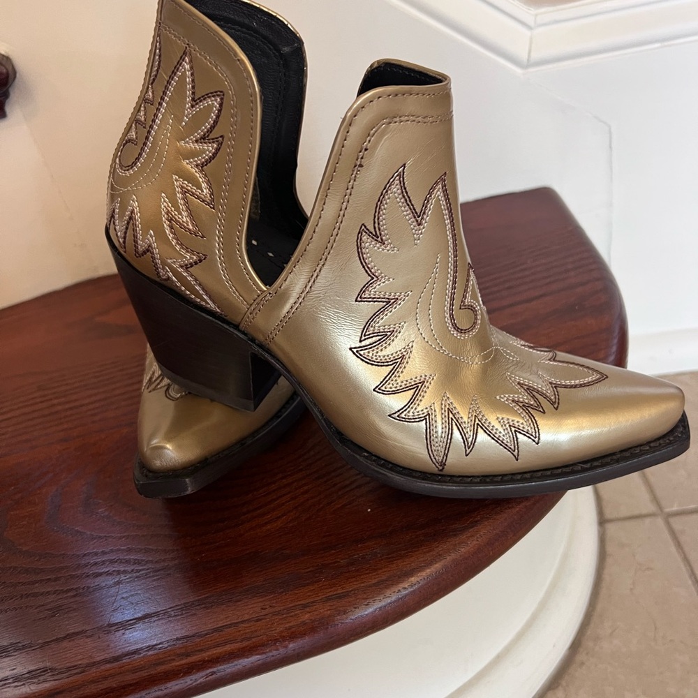 Ariat Metallic Gold Ankle Booties 8.5